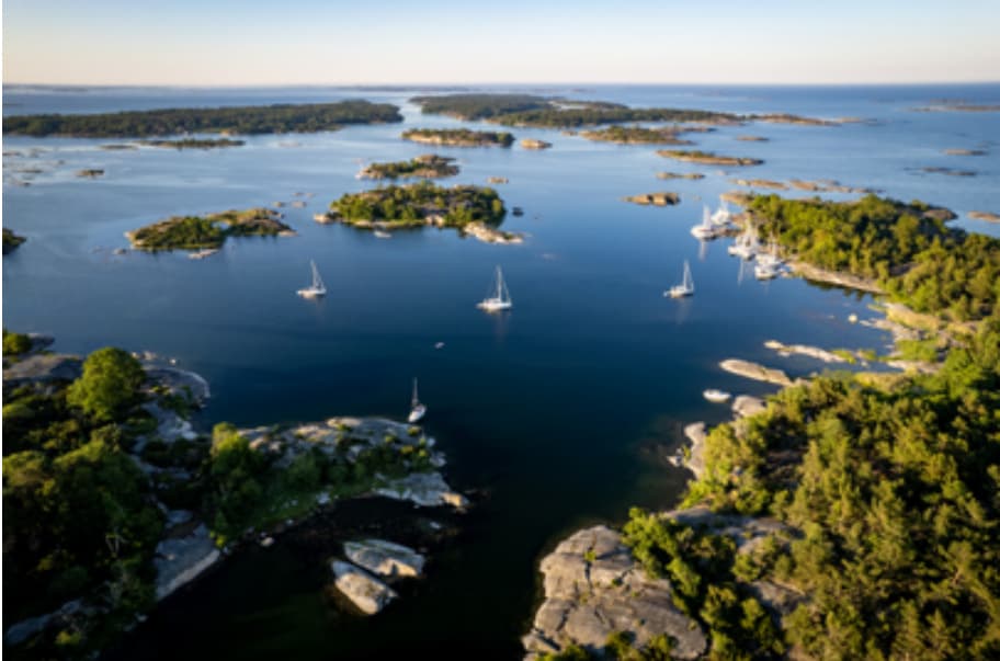 I Sverige finns cirka 250 000 öar — fler än i något annat land i världen.
