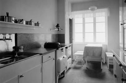 Nykterhetsrörelsen var en tidig folkrörelse som arbetade för att människor skulle sluta dricka alkohol — spritmissbruket var utbrett på 1800-talet.